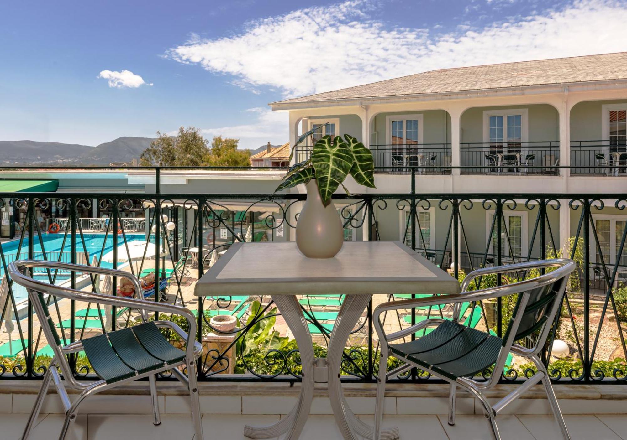 Sofia'S Hotel Каламакион Экстерьер фото